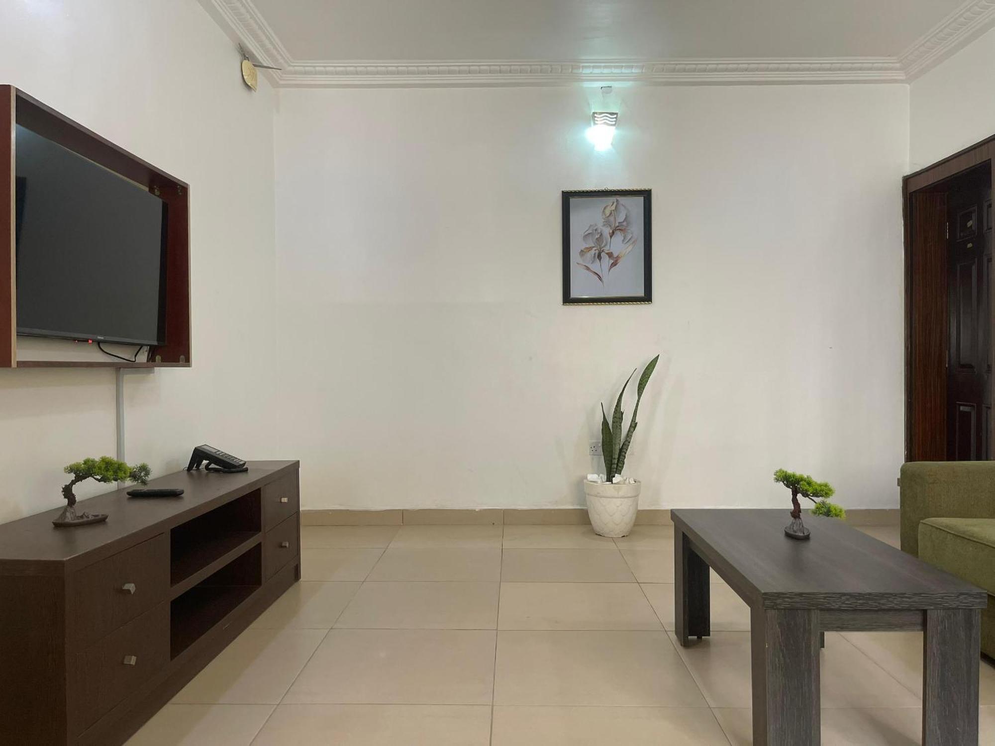 Aa Hotel And Suites Abuja Exterior photo